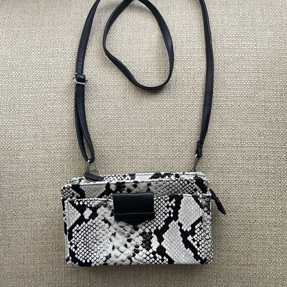 Enzo Angiolini Dyana Faux Snake Print Cross Body Bag with wallet